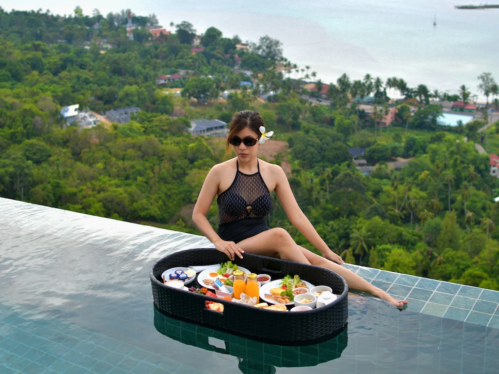 Anzhu Seamate Villa Samui - Floating breakfast